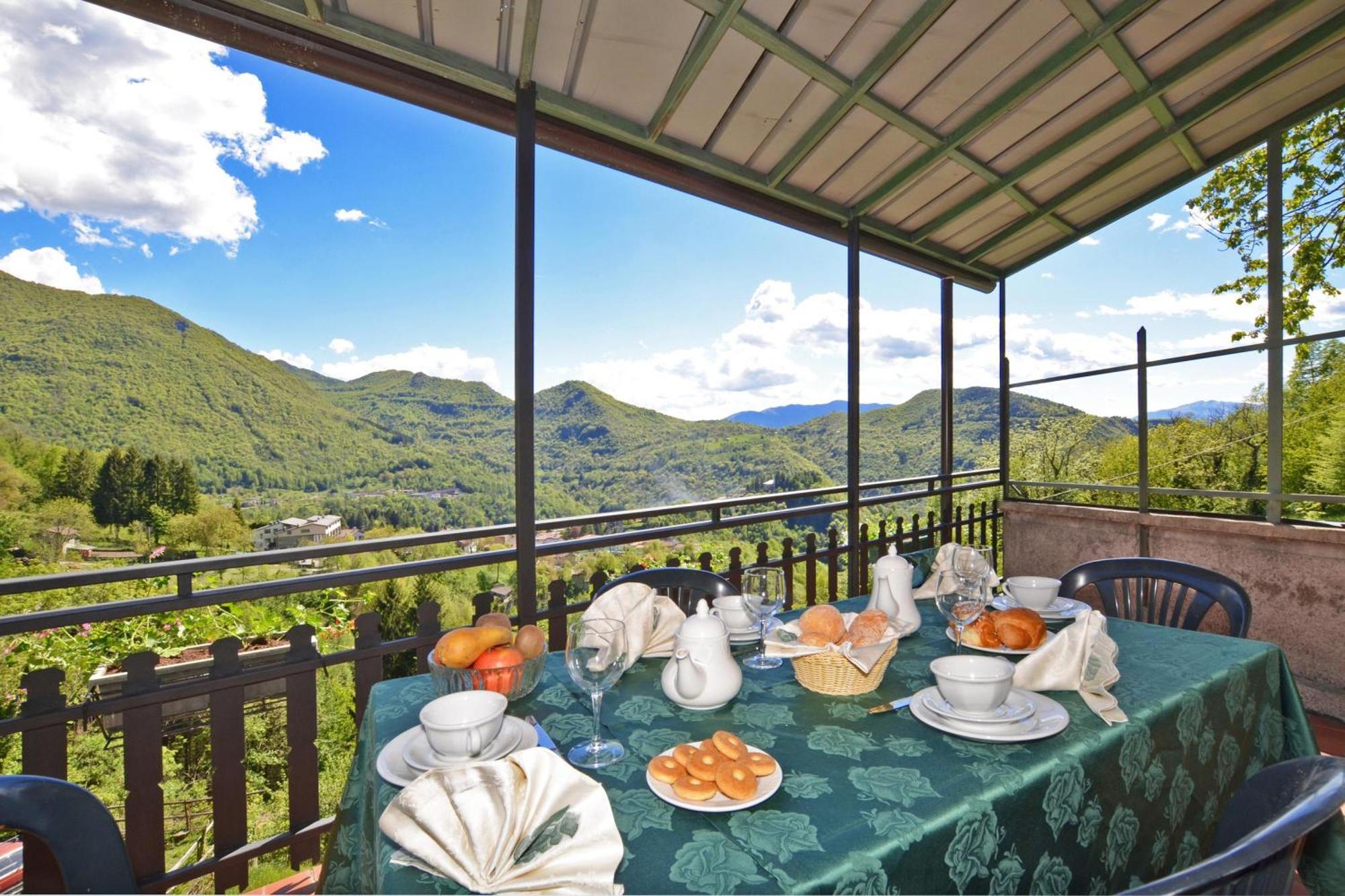 Casa Busso - Happy Rentals Esino Lario Екстериор снимка