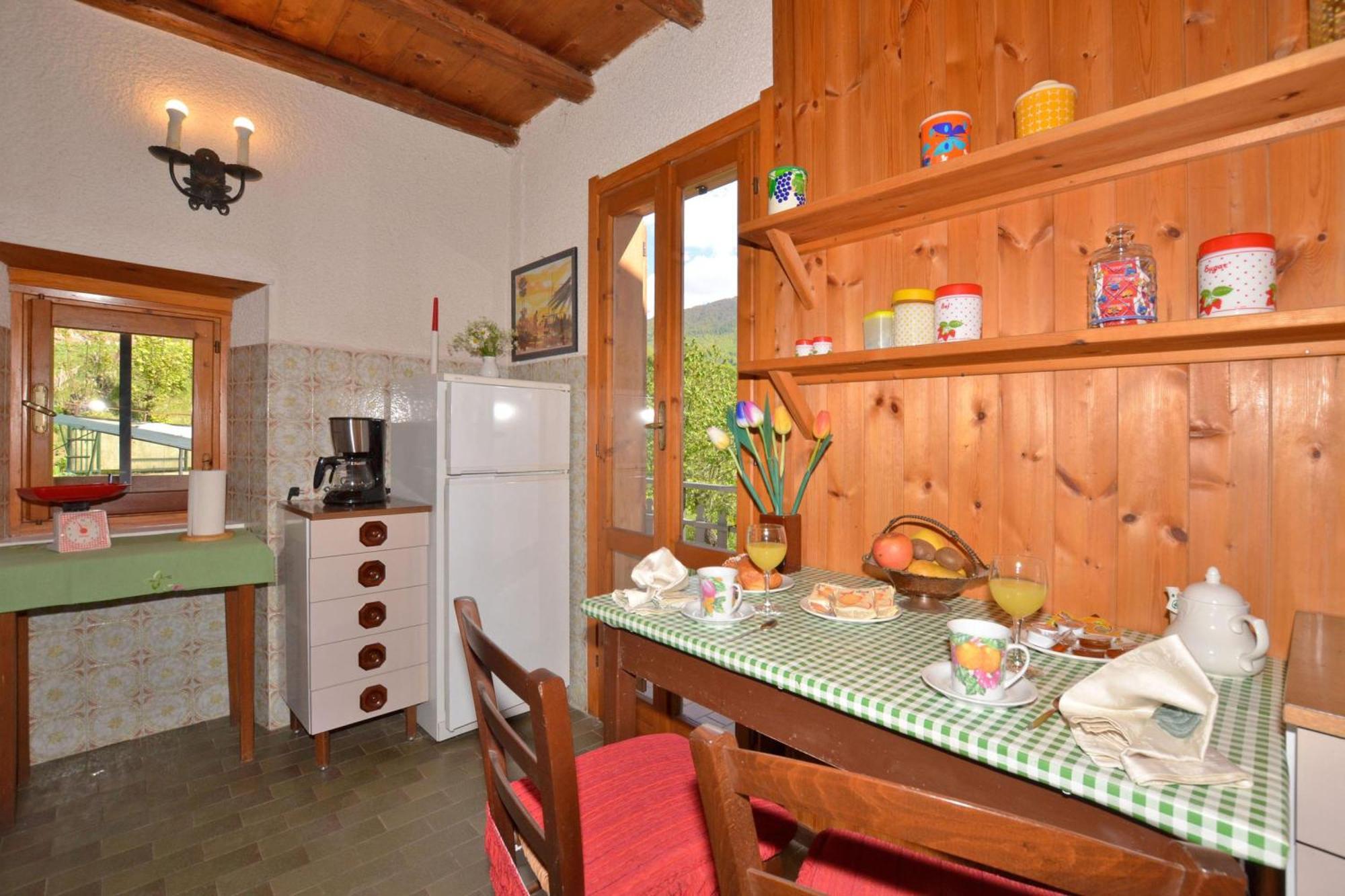 Casa Busso - Happy Rentals Esino Lario Екстериор снимка