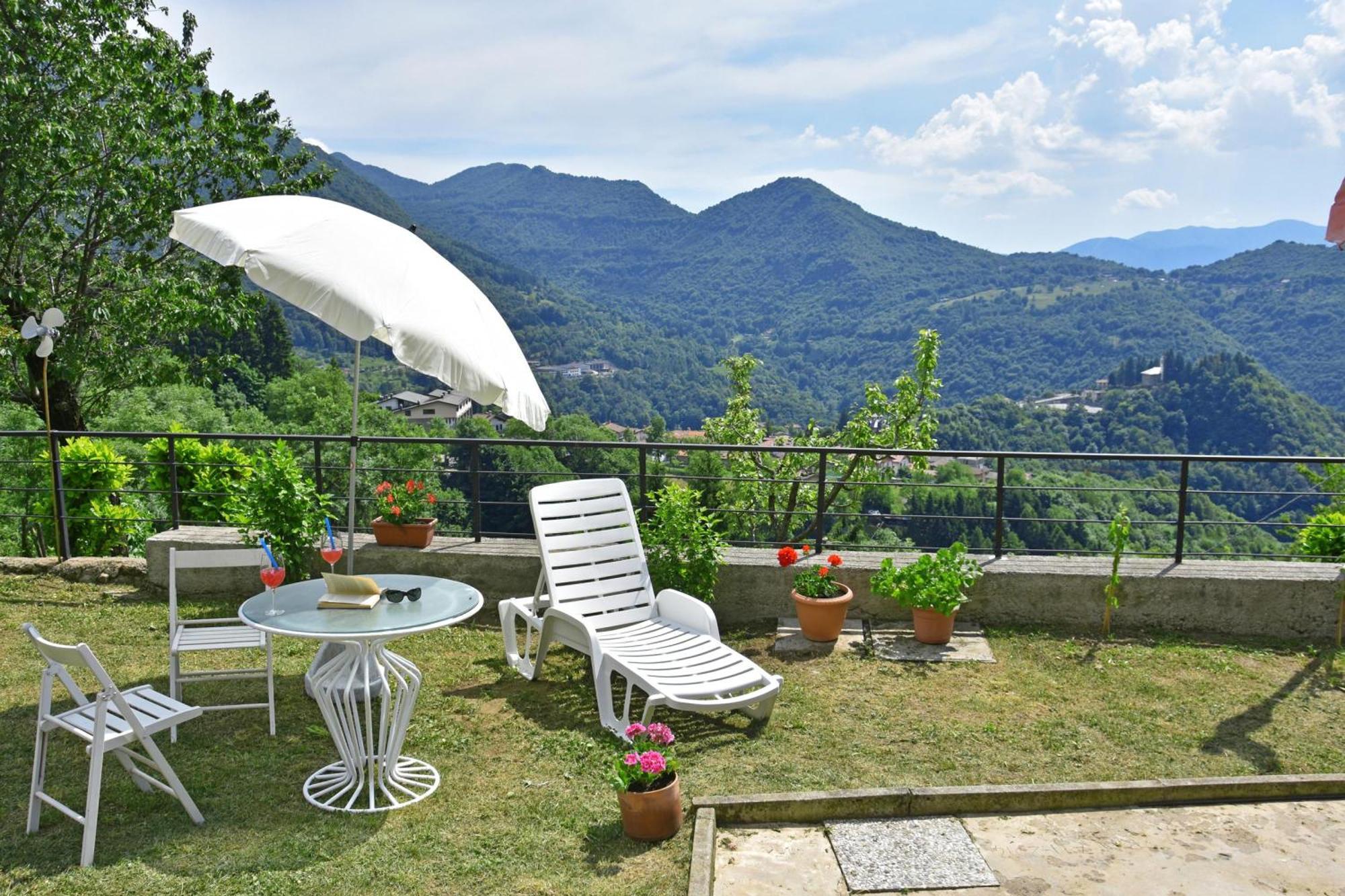 Casa Busso - Happy Rentals Esino Lario Екстериор снимка